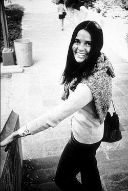 Latest photos of Ali MacGraw, biography.