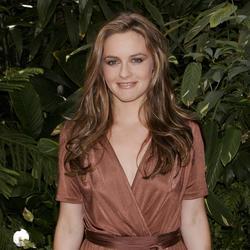Latest photos of Alicia Silverstone, biography.