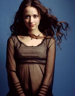Latest photos of Amy Acker, biography.