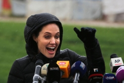 Latest photos of Angelina Jolie, biography.