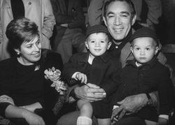 Latest photos of Anthony Quinn, biography.