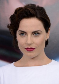 Latest photos of Antje Traue, biography.
