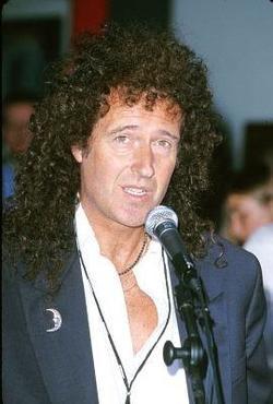 Latest photos of Brian May, biography.