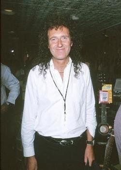 Latest photos of Brian May, biography.