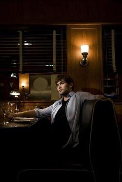 Latest photos of Chace Crawford, biography.