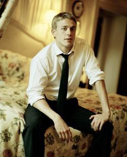 Latest photos of Charlie Hunnam, biography.