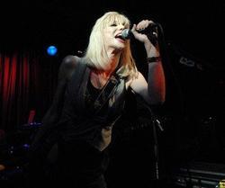 Latest photos of Courtney Love, biography.
