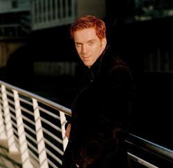 Latest photos of Damian Lewis, biography.