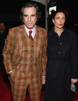 Latest photos of Daniel Day-Lewis, biography.