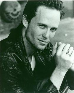 Latest photos of Dean Winters, biography.