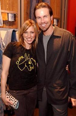 Latest photos of Debbie Gibson, biography.