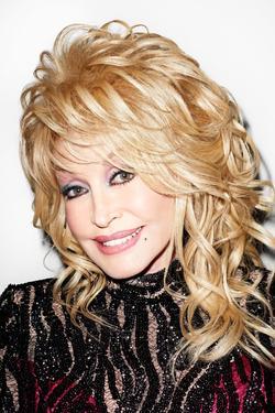Latest photos of Dolly Parton, biography.