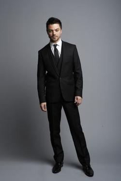 Latest photos of Dominic Cooper, biography.