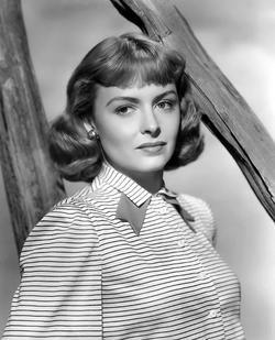 Latest photos of Donna Reed, biography.