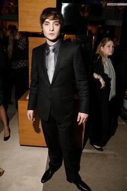 Latest photos of Ed Westwick, biography.