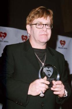 Latest photos of Elton John, biography.
