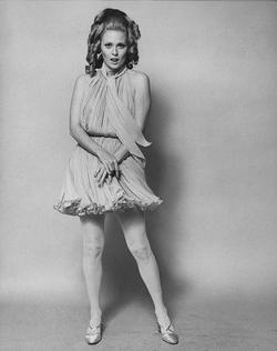Latest photos of Faye Dunaway, biography.