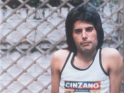 Latest photos of Freddie Mercury, biography.