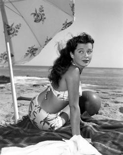 Gail Russell image.