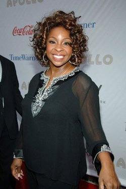Latest photos of Gladys Knight, biography.
