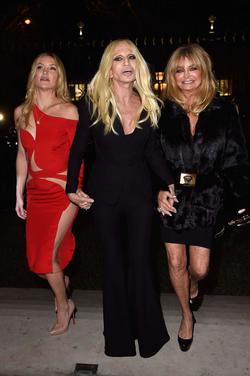 Latest photos of Goldie Hawn, biography.