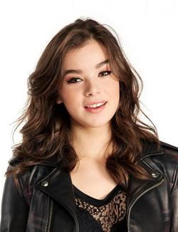 Latest photos of Hailee Steinfeld, biography.