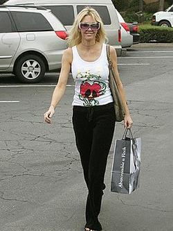 Latest photos of Heather Locklear, biography.