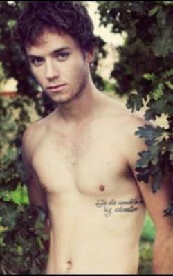 Latest photos of Jeremy Sumpter, biography.