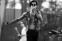 Latest photos of Jesse James Rutherford, biography.