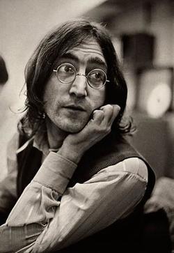 Latest photos of John Lennon, biography.