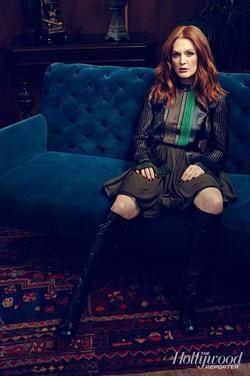 Latest photos of Julianne Moore, biography.