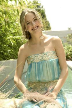 Latest photos of Julie Gonzalo, biography.