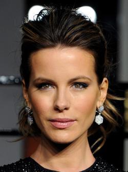Latest photos of Kate Beckinsale, biography.