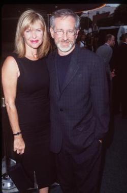 Latest photos of Kate Capshaw, biography.