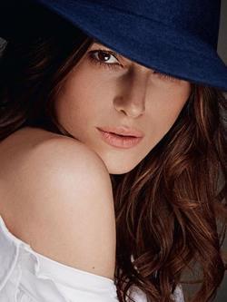 Latest photos of Keira Knightley, biography.