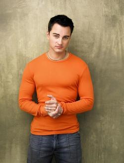 Latest photos of Kerr Smith, biography.