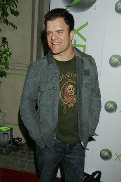 Latest photos of Kevin Weisman, biography.