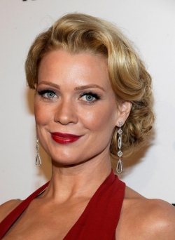 Laurie Holden image.