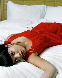 Latest photos of Lily Allen, biography.