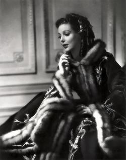 Latest photos of Loretta Young, biography.