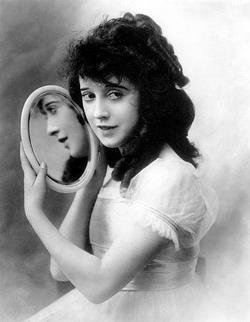 Mabel Normand image.