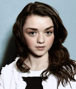 Latest photos of Maisie Williams, biography.