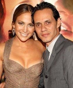 Latest photos of Marc Anthony, biography.