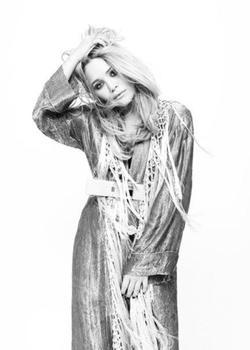 Mary-Kate Olsen image.