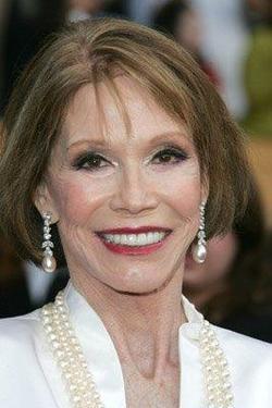 Latest photos of Mary Tyler Moore, biography.
