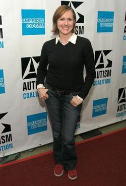 Molly Shannon image.