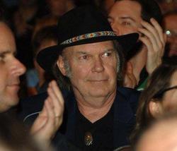 Latest photos of Neil Young, biography.