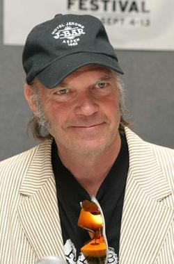 Latest photos of Neil Young, biography.