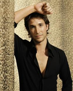 Latest photos of Noah Wyle, biography.