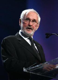 Latest photos of Norman Jewison, biography.